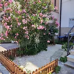 Διαμέρισμα Mia *